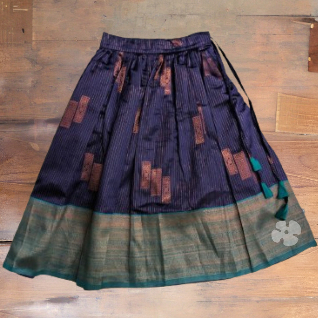 Blue sleeveless pattupavada