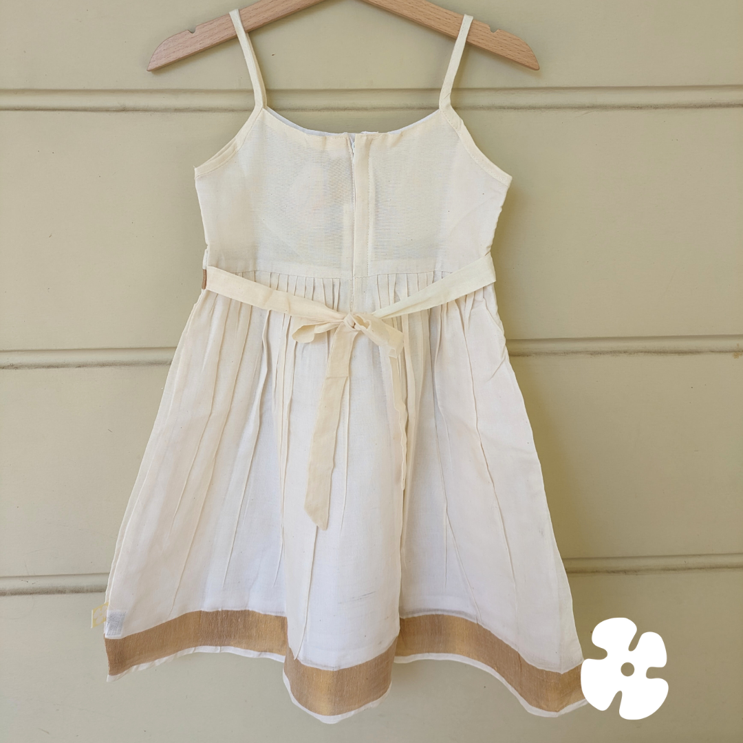 kasavu detailed simple frock