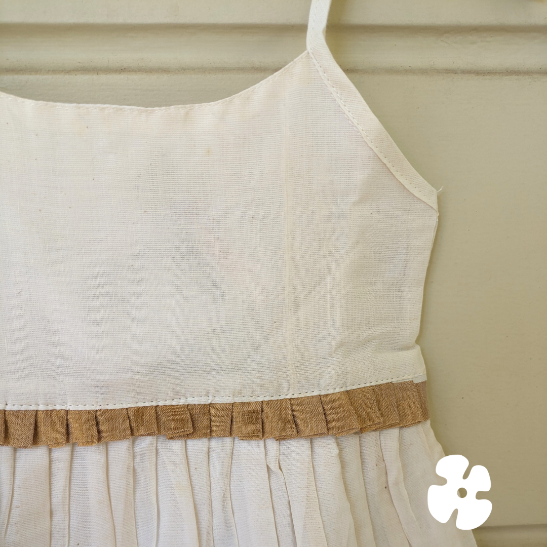 kasavu detailed simple frock