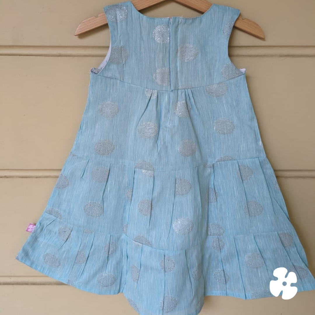 Simple step frock