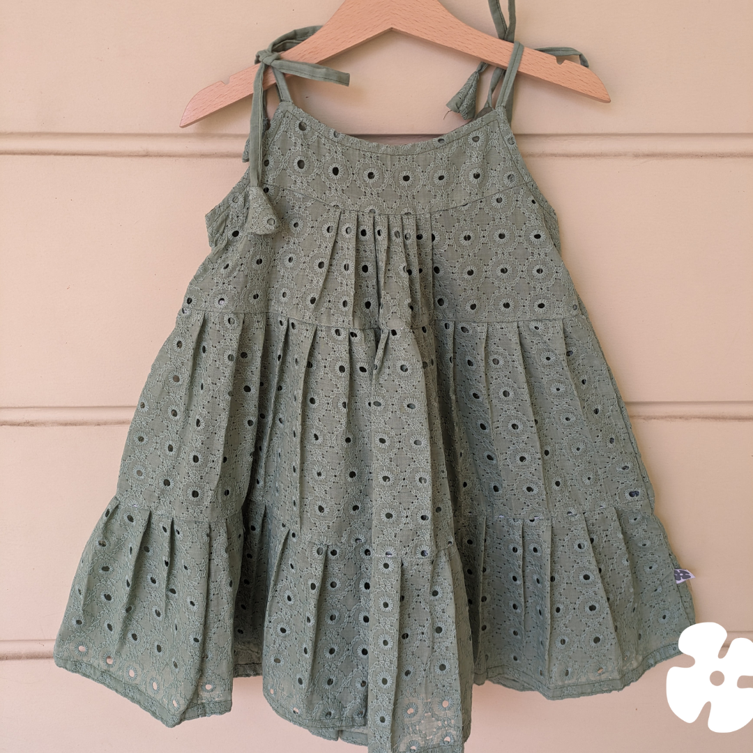 The Hakoba step dress