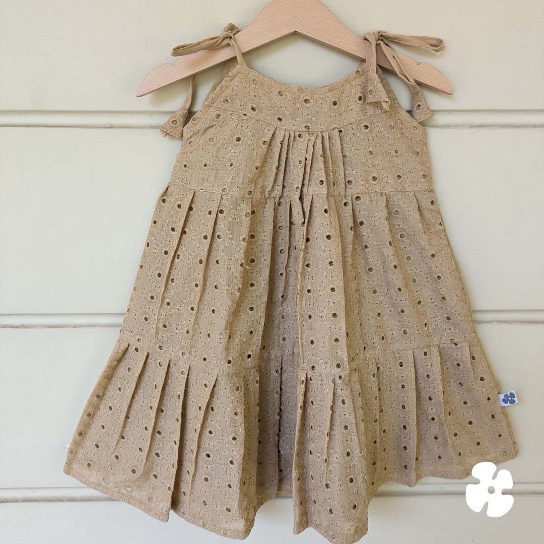 The Hakoba step dress