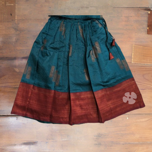 Peter pan collar pattupavada