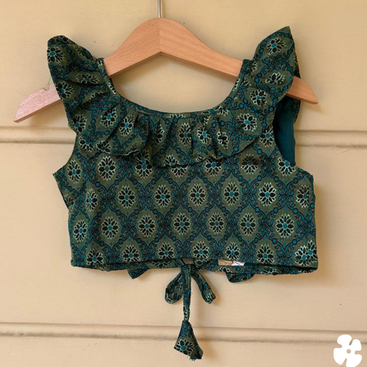 Kiddie set mundu with colour blouse