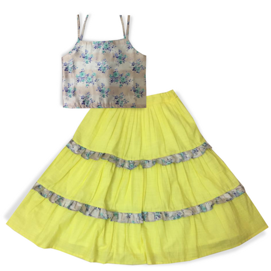 Simple step skirt with top with strap