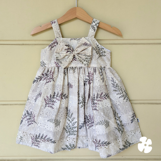 Hakoba bow dress