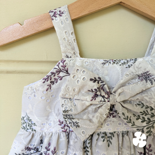 Hakoba bow dress