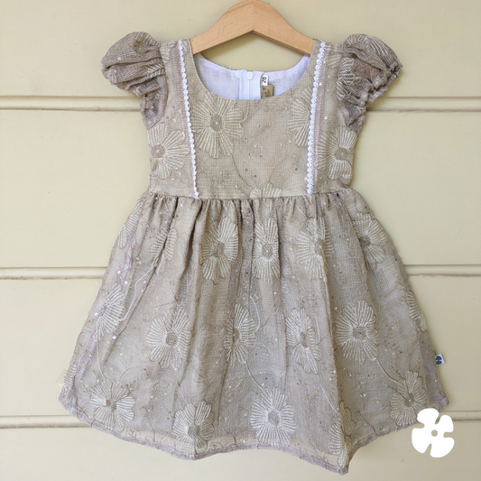 Puff sleeve fit and flare frock