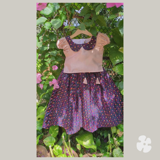 Top with collar and brocade skirt